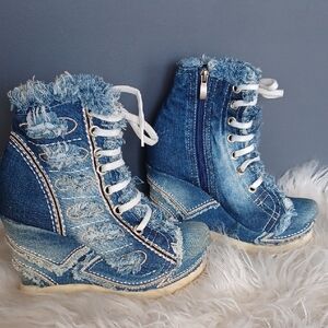 Distressed Star Bluemoon Denim Booties